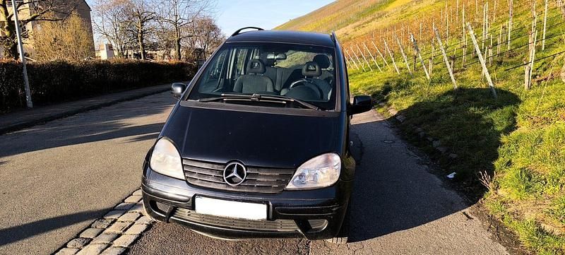 Blau Gebraucht 2003 Mercedes Vaneo Edition Van / Kleinbus | 1.100 € - Bild 1/4