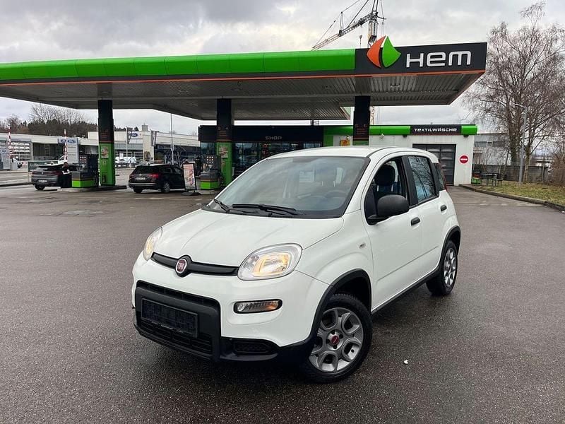 Weiß Gebraucht 2015 Fiat Panda 4x4 Kleinwagen | 5.999 € (Superpreis) - Bild 1/4