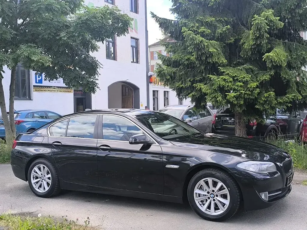 Gebraucht BMW 530 Comfort Edition 258 PS (189 kW) 2012 Schwarz Limousine