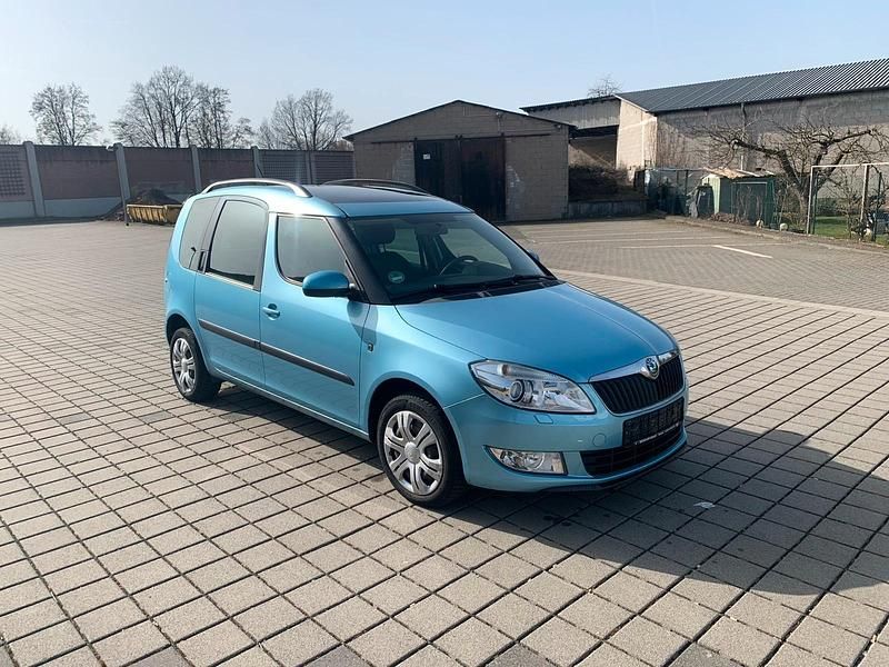 Gebraucht Skoda Roomster 105 PS (77 kW) 2012 Blau Van / Kleinbus