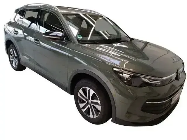 Gebraucht VW Tiguan Life 204 PS (150 kW) 2025 Grün SUV