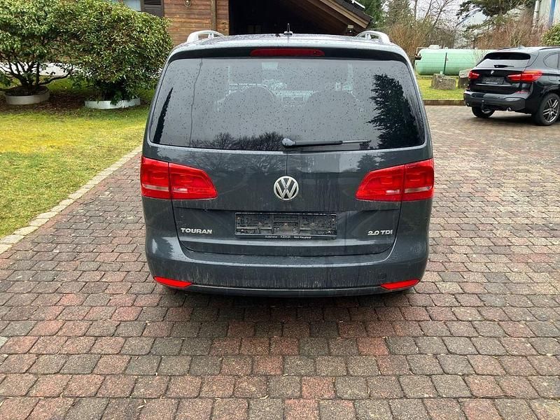 Gebraucht VW Touran Cup 140 PS (102 kW) 2015 Grau Van / Kleinbus