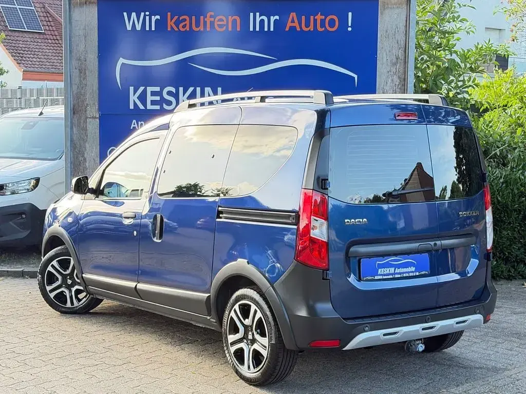 Gebraucht Dacia Dokker Stepway 116 PS (85 kW) 2018 Blau Van / Kleinbus