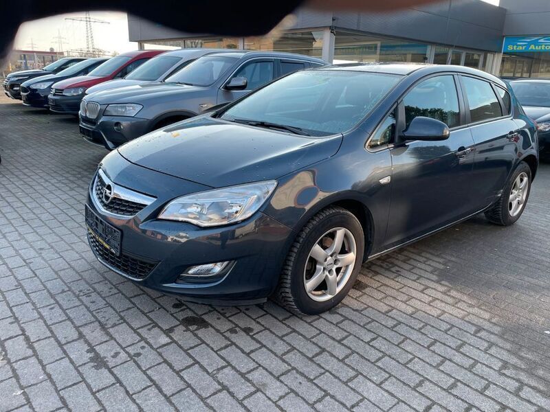Gebraucht Opel Astra Edition 116 PS (85 kW) 2010 Blau Limousine
