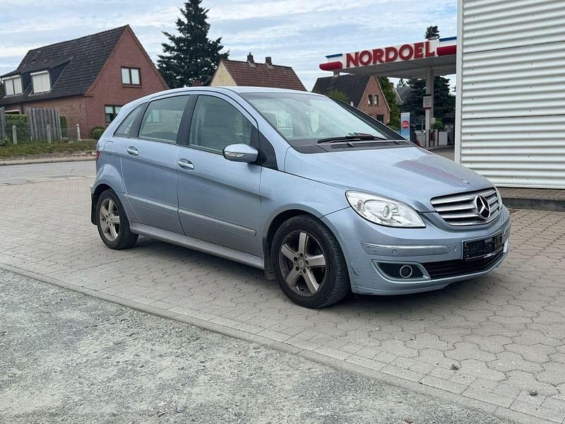 Grau Gebraucht 2007 Mercedes B200 Van / Kleinbus | 4.500 € (Guter Preis) - Bild 1/4