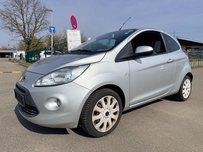 Gebraucht Ford Ka Titanium 69 PS (50 kW) 2015 Silber Kleinwagen
