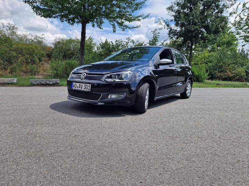Schwarz Gebraucht 2010 VW Polo Team Limousine | 3.799 € (Fairer Preis) - Bild 1/4