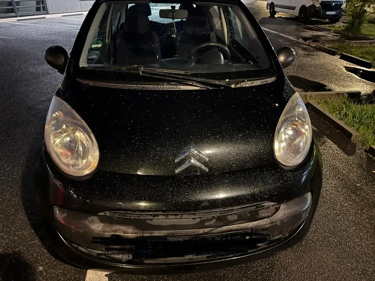 Gebraucht Citroën C1 68 PS (50 kW) 2008 Schwarz Kleinwagen