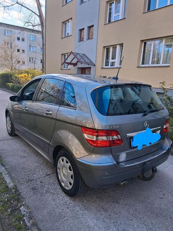 Gebraucht Mercedes B200 140 PS (102 kW) 2005 Grau Van / Kleinbus