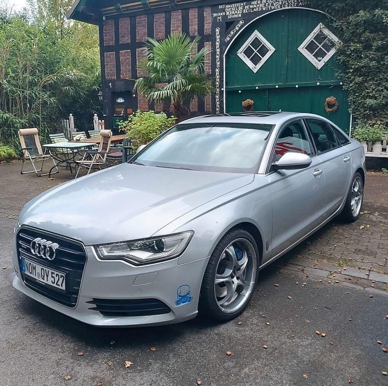 Silber Gebraucht 2011 Audi A6 Sport Limousine | 12.700 € (Guter Preis) - Bild 1/4