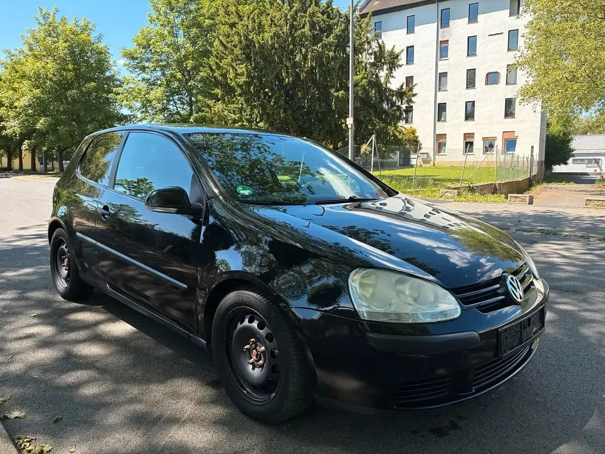 Gebraucht VW Golf IV 75 PS (55 kW) 2005 Schwarz Limousine