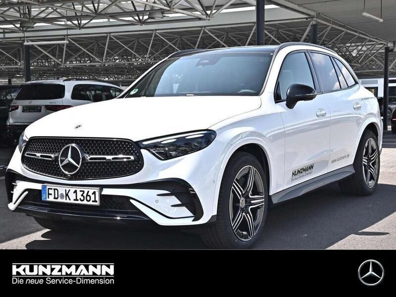 Polarweiss Gebraucht 2025 Mercedes GLC220 AMG SUV | 62.860 € - Bild 1/4