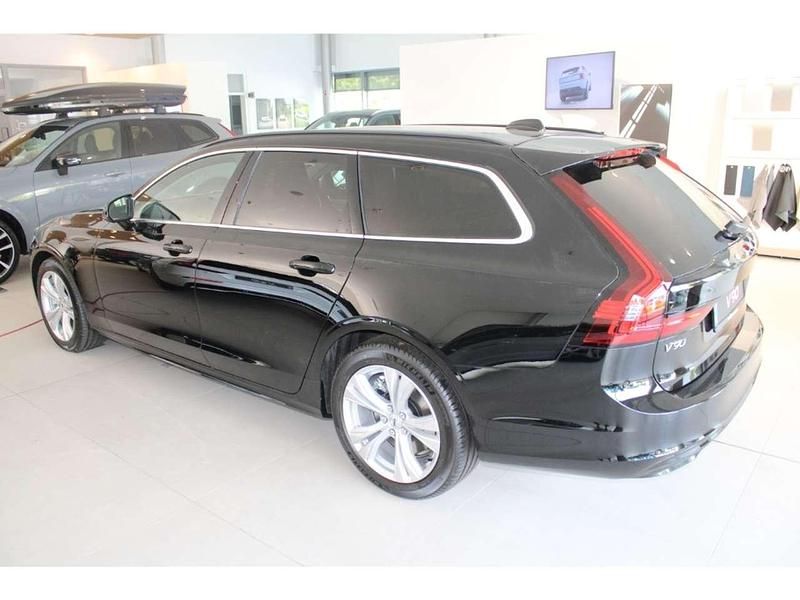 Gebraucht Volvo V90 Core 197 PS (144 kW) 2023 Schwarz Kombi