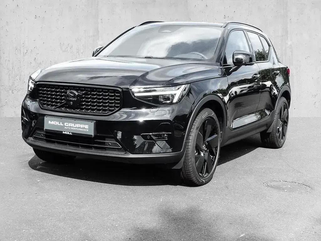 Gebraucht Volvo XC40 Plus 197 PS (144 kW) 2025 Onyx black SUV