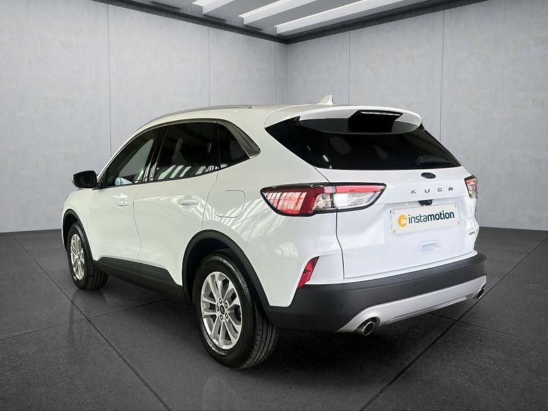 Gebraucht Ford Kuga Titanium 179 PS (131 kW) 2024 Weiß SUV