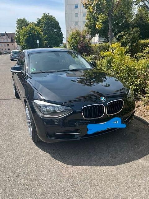 Schwarz Gebraucht 2011 BMW 116 Sport Line Kleinwagen | 7.000 € (Teuer) - Bild 1/4