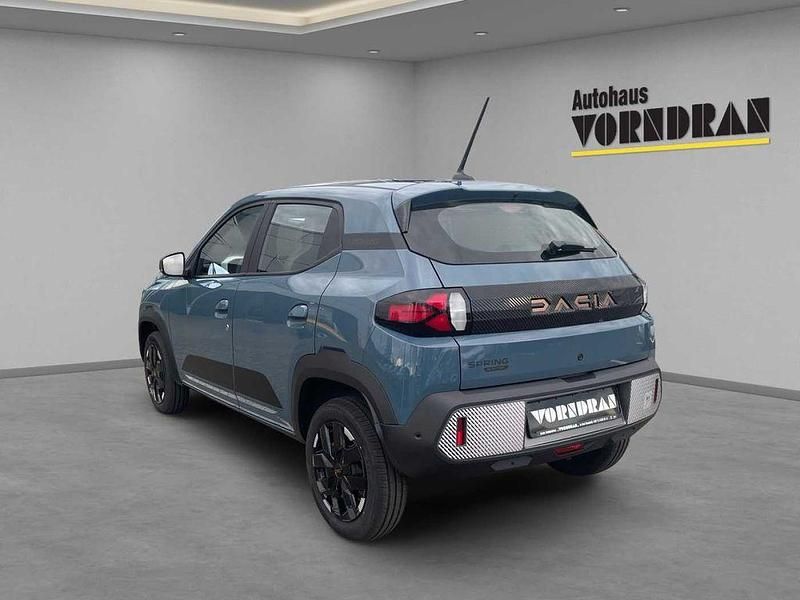 Nuevo Dacia Spring Extreme 75 kW (102 CV) 2026 Azul Utilitario