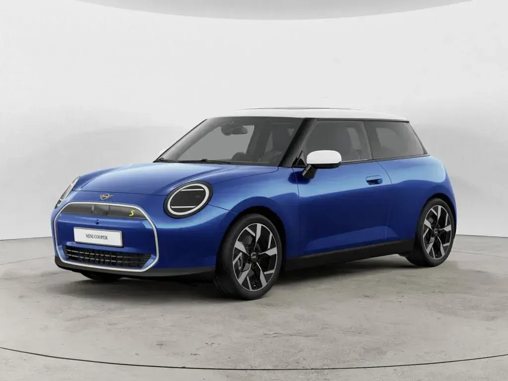 Gebraucht Mini Cooper SE Favoured 160 kW (218 PS) 2024 Blazing blue Kleinwagen