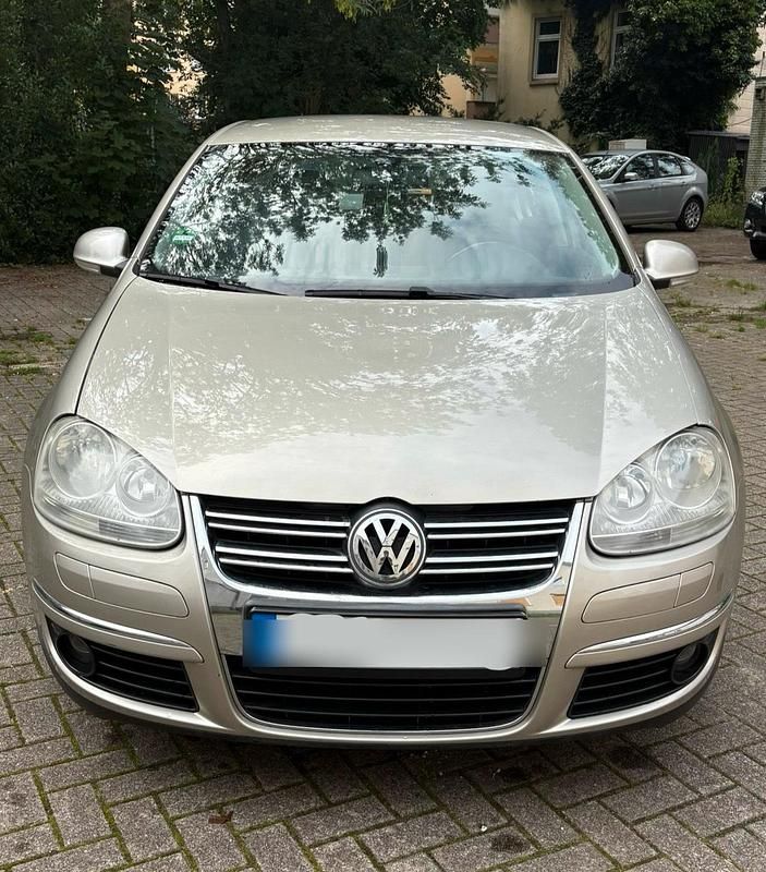 Beige Gebraucht 2006 VW Jetta Limousine | 3.600 € (Fairer Preis) - Bild 1/4