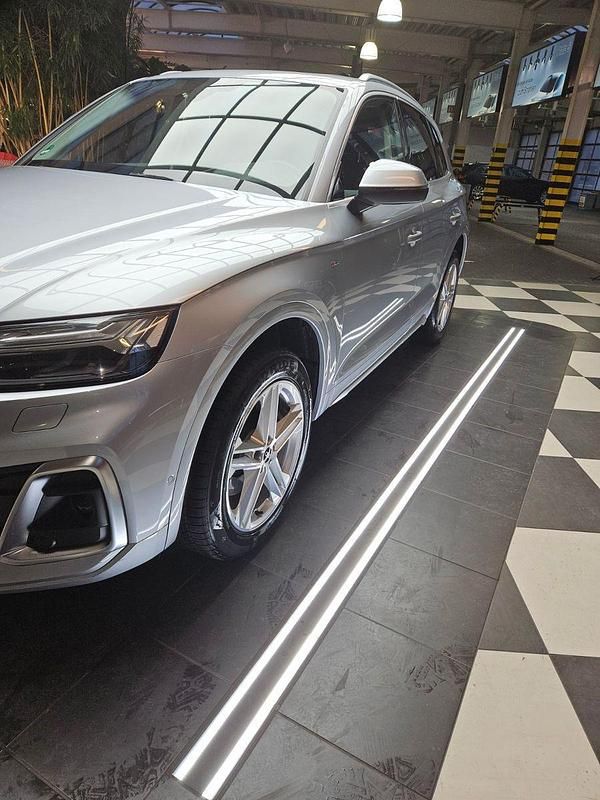 Gebraucht Audi Q5 S-Line 204 PS (150 kW) 2021 Silber SUV