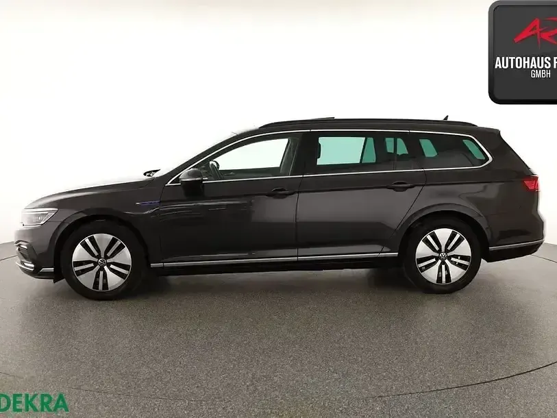 Usata VW Passat GTE 218 CV (160 kW) 2022 Grigio Station wagon