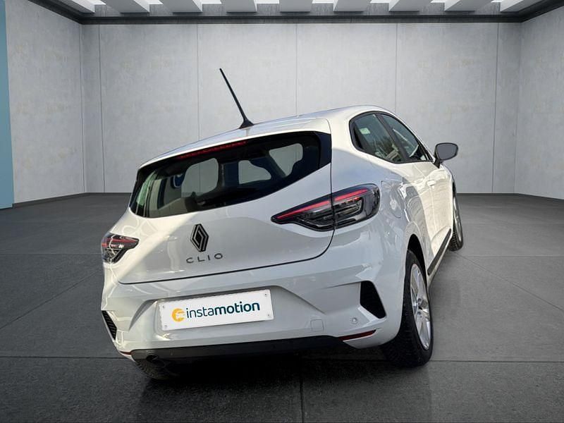 Second-hand Renault Clio V Evolution 67 CP (49 kW) 2024 Alb Hatchback
