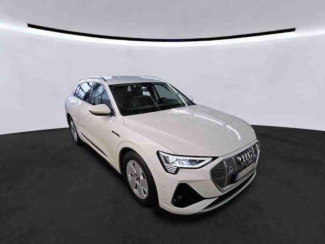 Gebraucht Audi e-tron S-Line 300 kW (408 PS) 2022 Gletscherweiß SUV