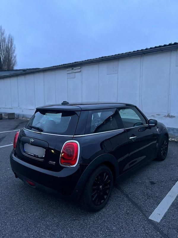 Gebraucht Mini Cooper 102 PS (75 kW) 2020 Schwarz Kleinwagen
