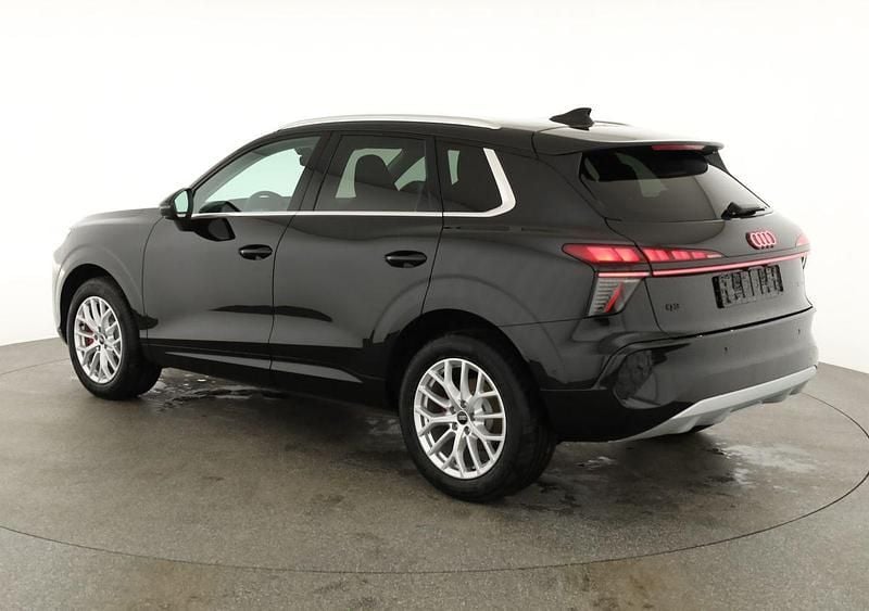 Neu Audi Q3 Ambiente 204 PS (150 kW) 2026 Mythosschwarz metallic SUV