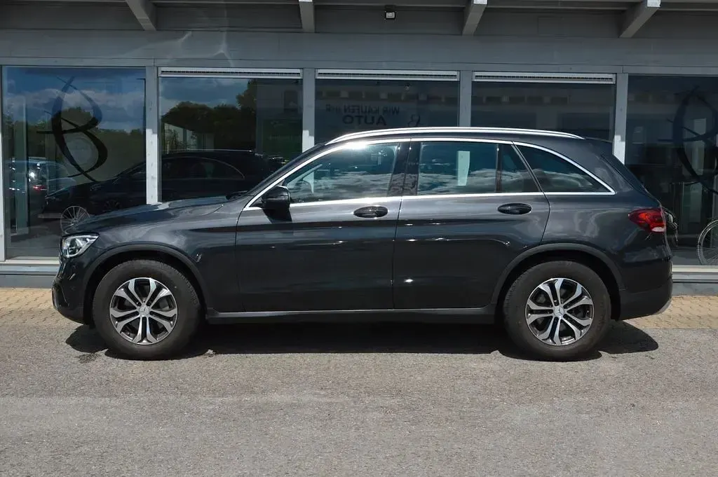 Gebraucht Mercedes GLC200 197 PS (144 kW) 2020 Grau SUV