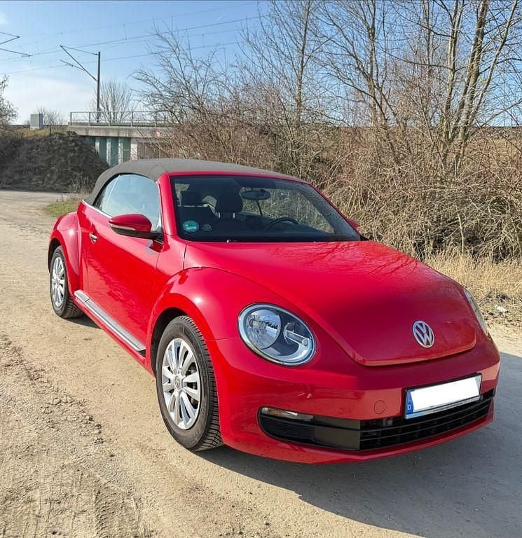 Gebraucht VW Beetle Allstar 105 PS (77 kW) 2016 Rot Kleinwagen