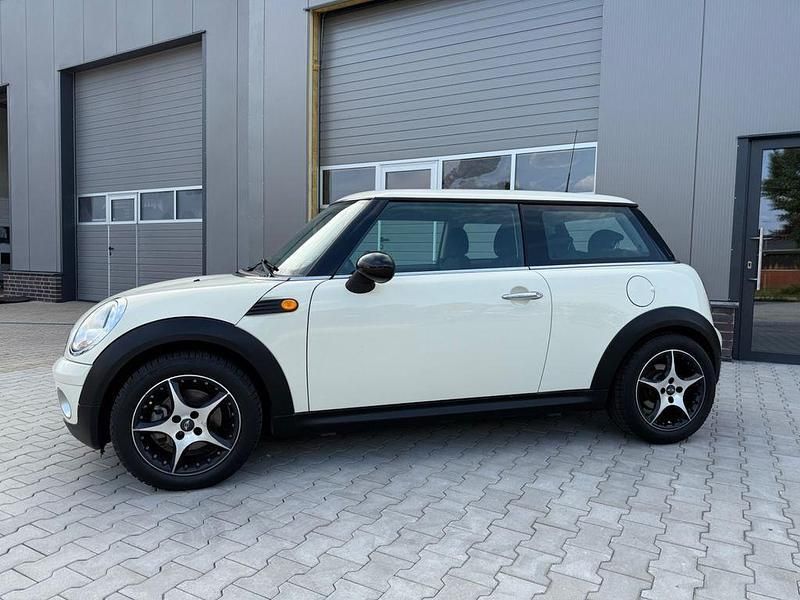 Gebraucht Mini ONE 95 PS (69 kW) 2007 Weiß Kleinwagen
