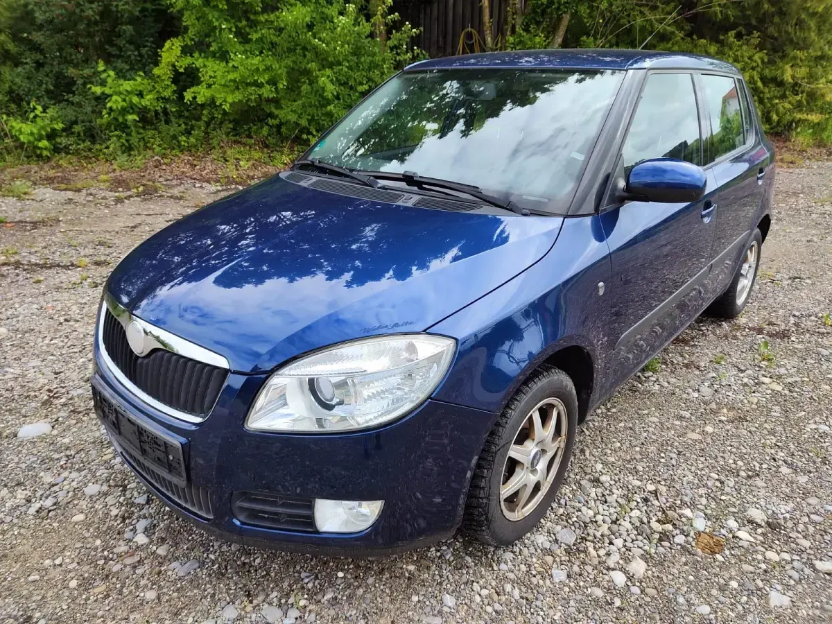 Gebraucht Skoda Fabia Ambiente 85 PS (62 kW) 2009 Blau Kleinwagen