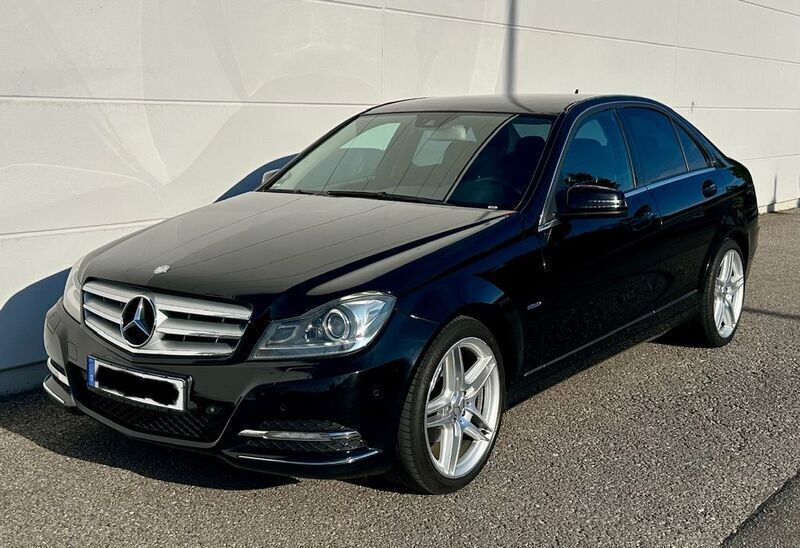 Schwarz Gebraucht 2012 Mercedes C250 Avantgarde Limousine | 8.499 € (Fairer Preis) - Bild 1/4