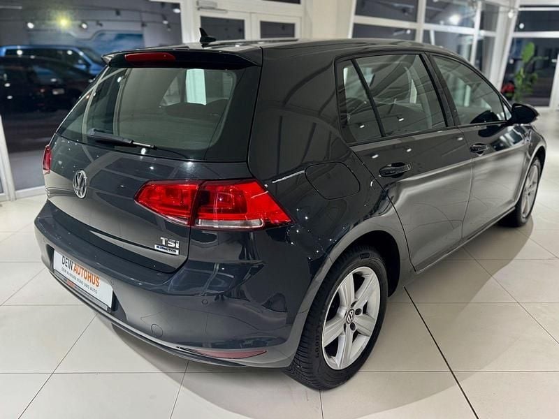 Gebraucht VW Golf VII Comfortline 86 PS (63 kW) 2017 Grau Kleinwagen