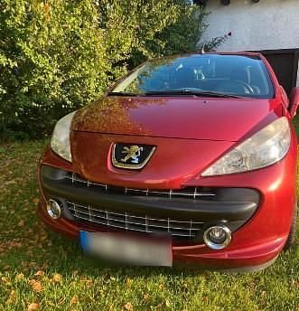 Rot Gebraucht 2007 Peugeot 207 CC Cabrio | 2.555 € (Fairer Preis) - Bild 1/4