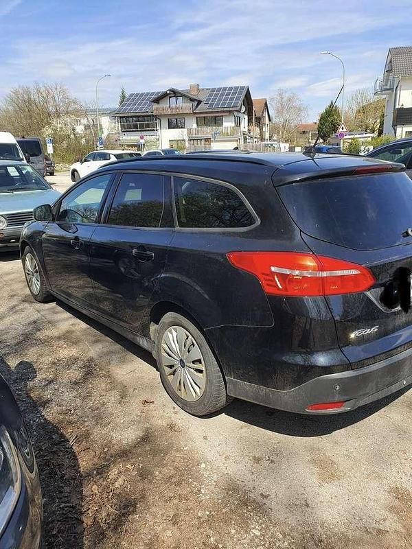Gebraucht Ford Focus Trend 125 PS (91 kW) 2015 Kombi