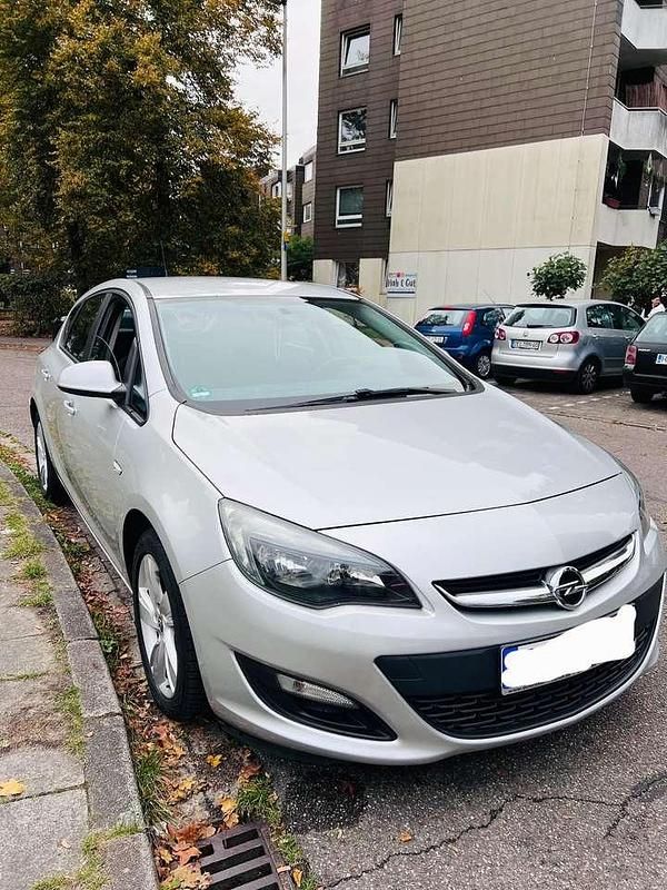 Gebraucht 2013 Opel Astra Sport Limousine | 6.500 € (Teuer) - Bild 1/4