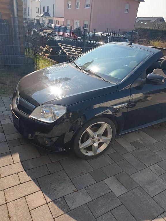 Gebraucht Opel Tigra Enjoy 125 PS (91 kW) 2005 Schwarz Cabrio