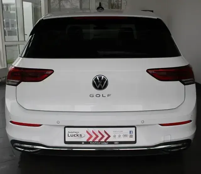 Gebraucht VW Golf VIII Move 150 PS (110 kW) 2024 Weiss Limousine