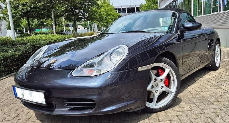 Grau Gebraucht 2004 Porsche 986 Boxster Cabrio | 22.986 € (Fairer Preis) - Bild 1/4