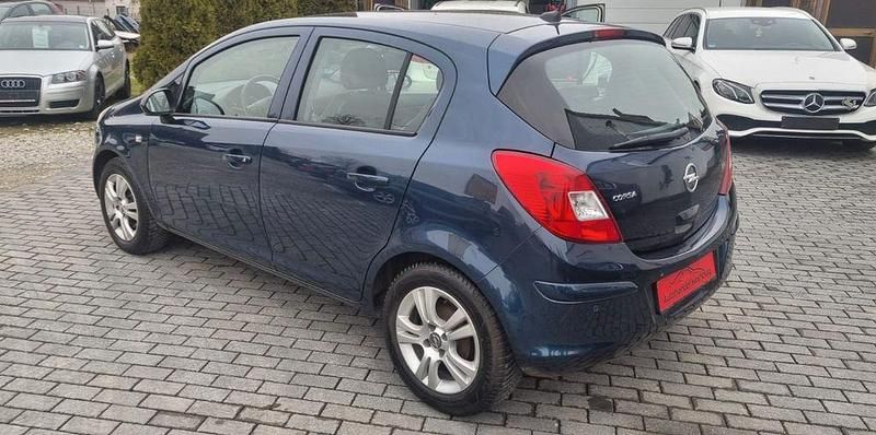 Gebraucht Opel Corsa Innovation 101 PS (74 kW) 2013 Blau Kleinwagen