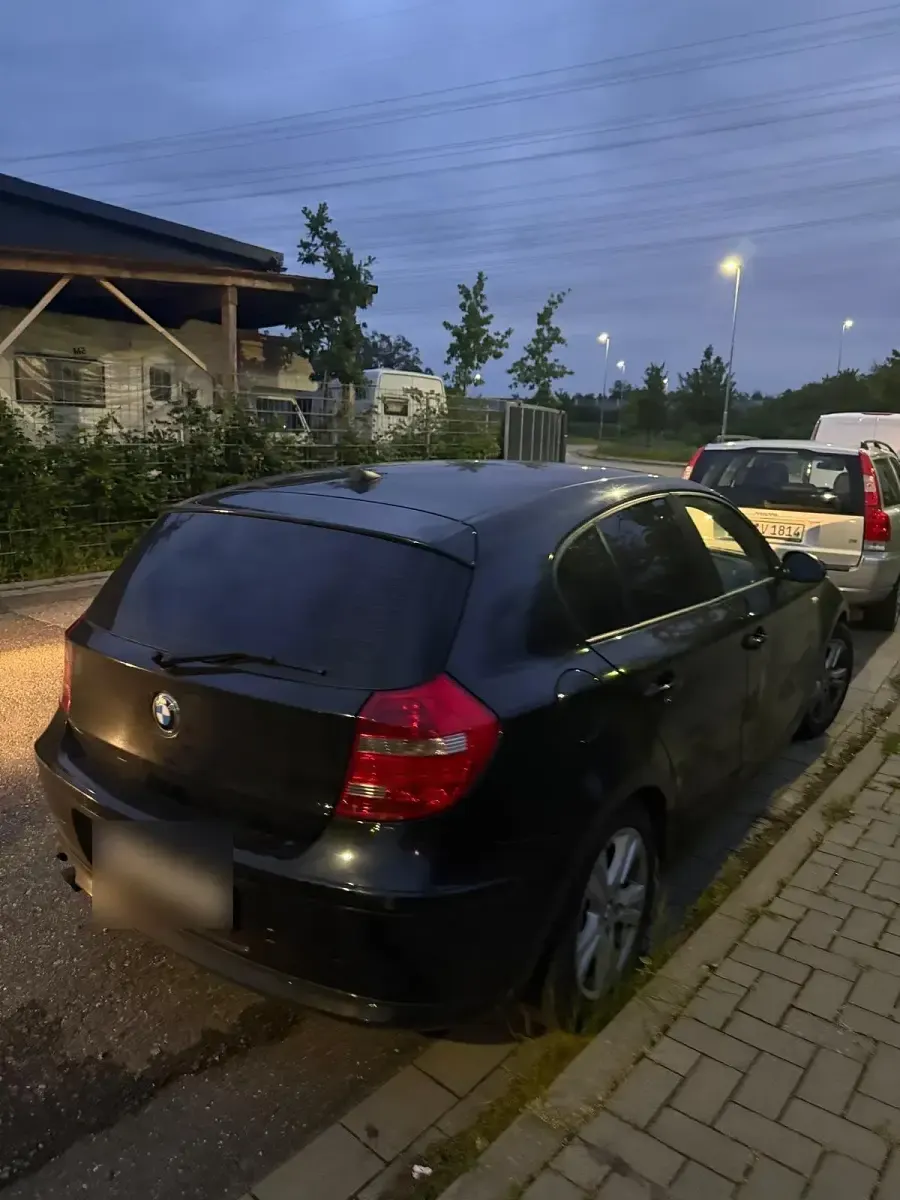 Gebraucht BMW 116 130 PS (95 kW) 2007 Schwarz Kleinwagen
