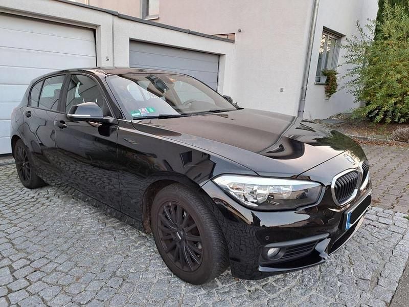 Schwarz Gebraucht 2016 BMW 118 Advantage Kleinwagen | 9.000 € (Etwas zu teuer) - Bild 1/4