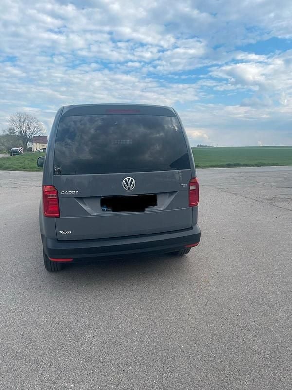 Second-hand VW Caddy 84 CP (61 kW) 2016 Gri Monovolum