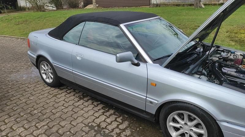 Second-hand Audi 80 125 CP (91 kW) 1997 Argintiu Cabrio