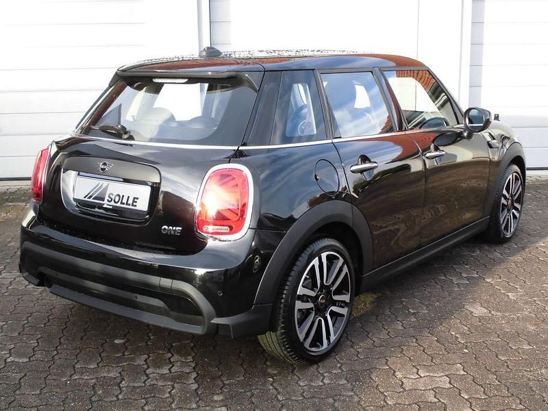 Gebraucht Mini ONE Classic 102 PS (75 kW) 2021 Schwarz Kleinwagen