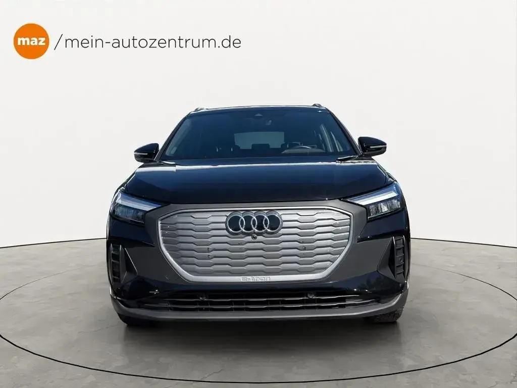 Gebraucht Audi Q4 e-tron Comfort 150 kW (204 PS) 2022 Mythosschwarz metallic SUV