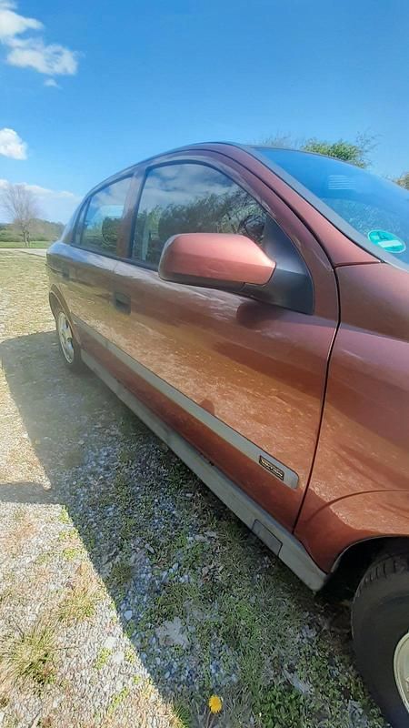 Usata Opel Astra 2000 Berlina