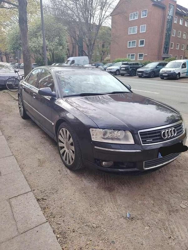 Second-hand Audi A8L 275 CP (202 kW) 2004 Berlinǎ